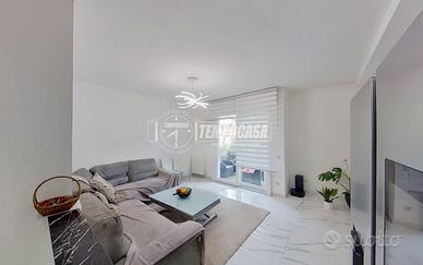 Quadrilocale ristrutturato con doppi servizi, box