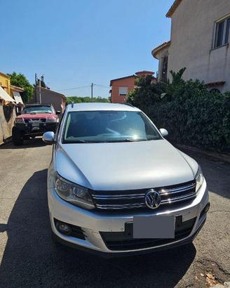 VOLKSWAGEN - Tiguan 2012
