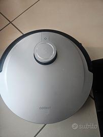 Robot aspirapolvere e lavapavimenti Deebot