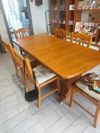 Tavolo soggiorno un legno con sedie 
