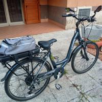 due biciclette elettriche 