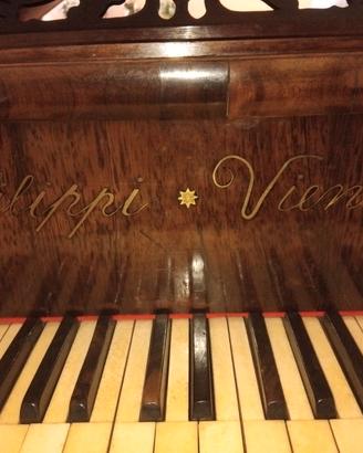 Pianoforte  antico più di 100 anni