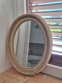 specchio ovale in legno