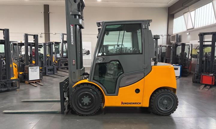 CARRELLO ELEVATORE DIESEL JUNGHEINRICH 40 QUINTALI