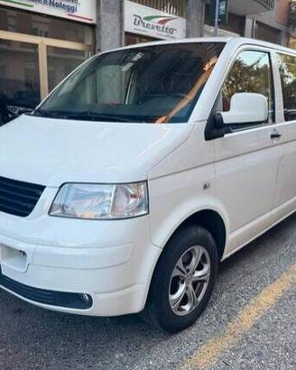 Volkswagen Caravelle/Multivan 2.5 TDI CONFORTLINE 