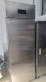 Frigo acciaio
