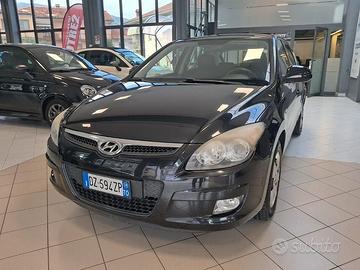 Hyundai i30 1.4 16V 109CV BlueDr. GPL Act. Spec.