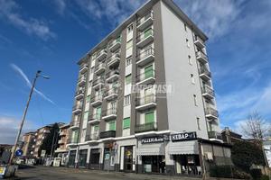 Alloggio di 83 mq libero subito in stabile rivisto