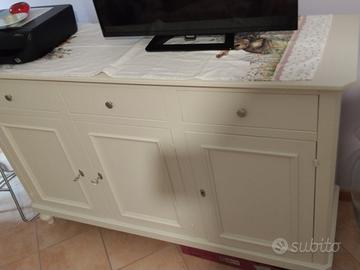 Credenza 