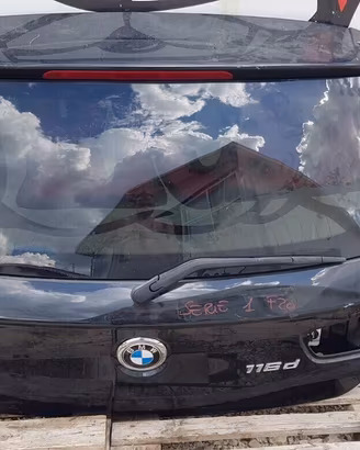 BMW SERIE 1 F20 PORTELLONE LUNOTTO OSCURATO SPOILE