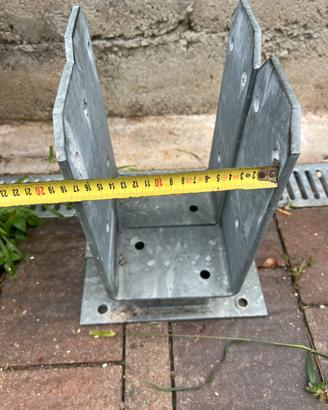 Staffa parete ferro zincato