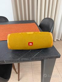 JBL Charge 4