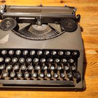 macchina da scrivere portatile Hermes Baby