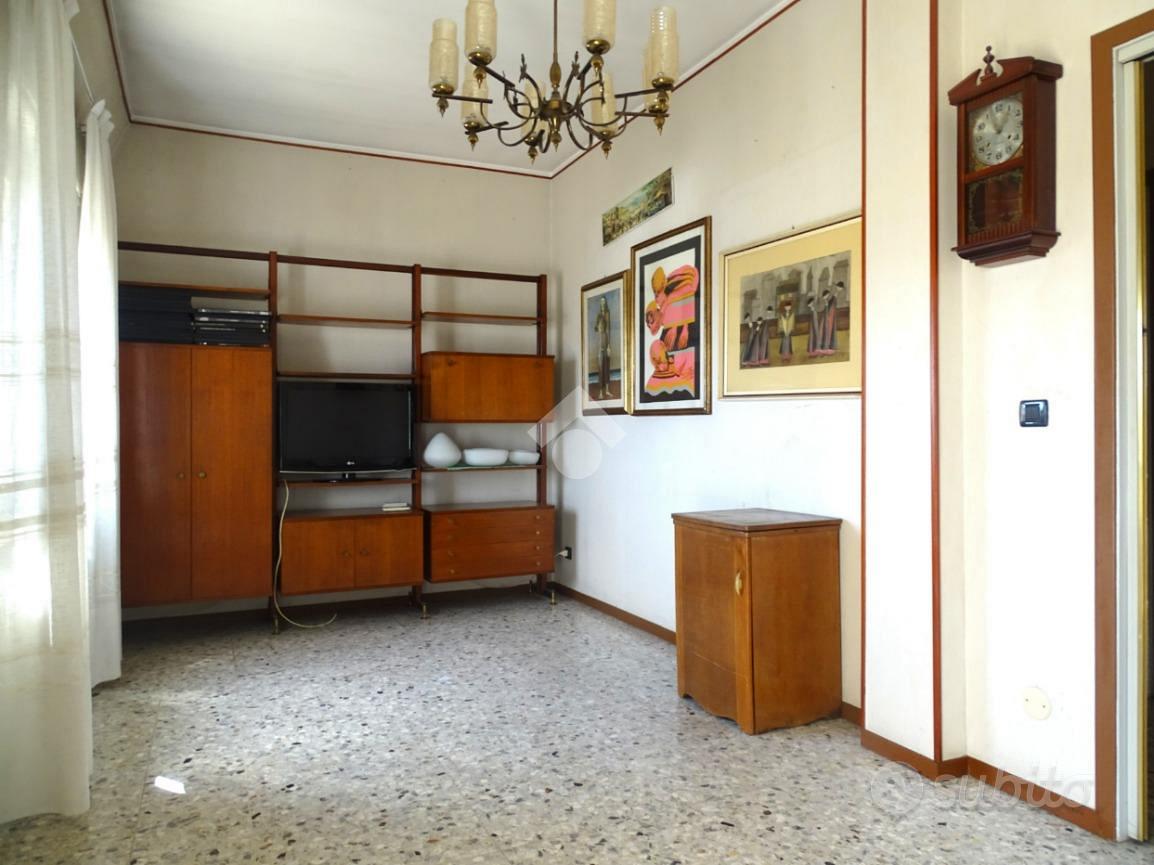 4 LOCALI A ALESSANDRIA - Vista 5