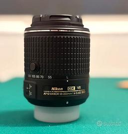 Obiettivo Nikon Nikkor 55-200