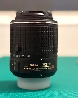 Obiettivo Nikon Nikkor 55-200