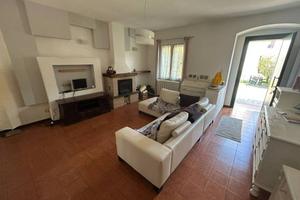 Villetta a schiera di 150 m² con 5 locali e box au