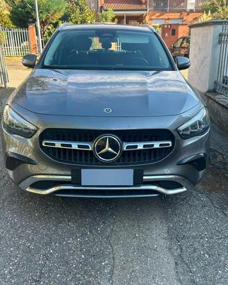 Mercedes-Benz GLA 180 d Progressive Advanced