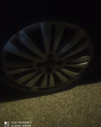 4 cerchi con gomme discrete, Opel Corsa..