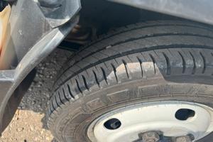 Isuzu m21 con ribaltabile euro 6