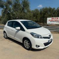 Toyota Yaris 1.0 BENZINA ''navig, retr,'' 2012 neo