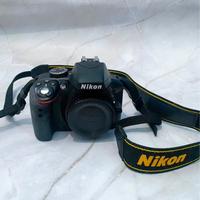 Nikon D3330 BODY Nero + Nikkor DX 35mm F/1.8