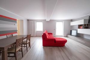 Appartamento con ampio terrazzo