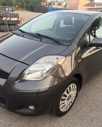 TOYOTA Yaris 1.4 D-4D DPF 5p Sol senza nessun la