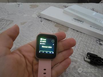 Smartwatch fitness tracker