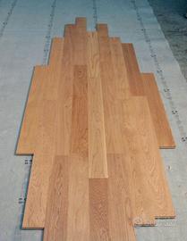 Parquet rovere plancia verniciato fine serie