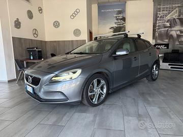 Volvo V40 D2 Geartronic R-design Kinetic