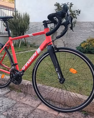 bici da corsa B-Twin Triban 500