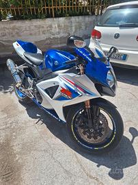 SUZUKI GSX-R 1000 K8 YOSHIMURA