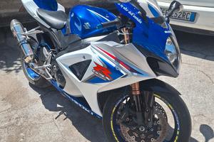SUZUKI GSX-R 1000 K8 YOSHIMURA