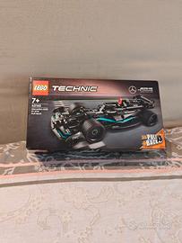 42165 LEGO  Mercedes AMG F1 