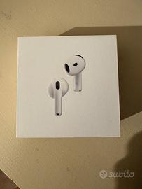 AirPods 4 con cancellazione attiva del rumore.