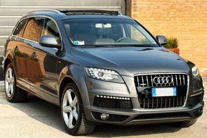 Audi Q7 3.0TDi 4x4 245cv-S-line-Tetto,Navi,Pele,Le