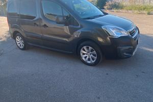 Peugeot Partner Tepee BlueHDi 100 Outdoor