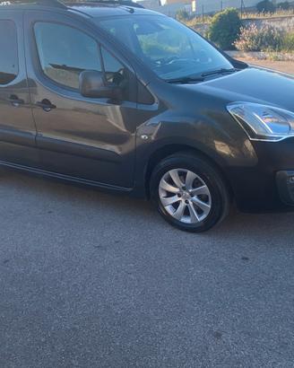 Peugeot Partner Tepee BlueHDi 100 Outdoor