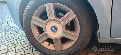 Cerchi in lega 15 pollici FIAT