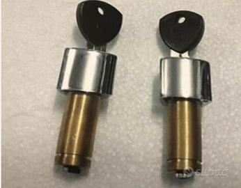 Coppia blocchetti con chiave lancia fulvia coupe'