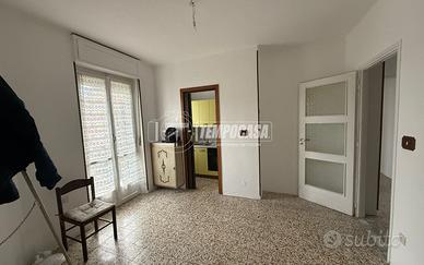 QUADRILOCALE PERSONALIZZABILE