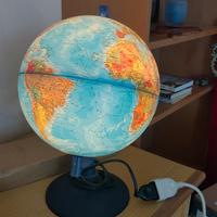 mappamondo luminoso