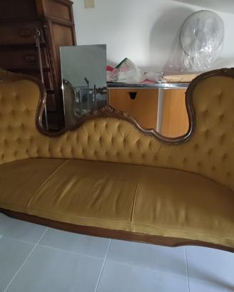 Divano più due poltrone anni 60