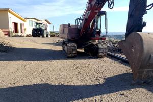 escavatore PMI 220
