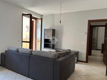 2 LOCALI A CASELLE LURANI