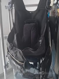 Abbigliamento e attrezzatura subacquea.