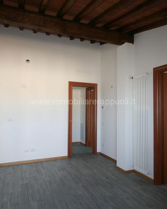 VS85 - Pienza in un complesso immobiliare