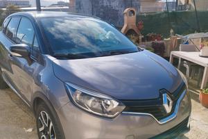 Renault Captur consuma 27 litro valuto  permuta 