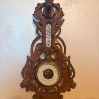 Stazione meteorologica vintage in legno intagliato